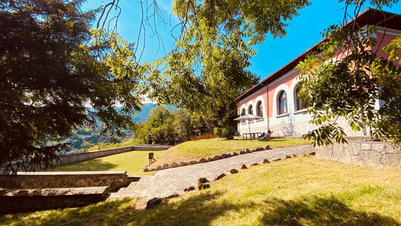 Apartamentos Rurales "Les Escueles De Collia" Eksteriør bilde